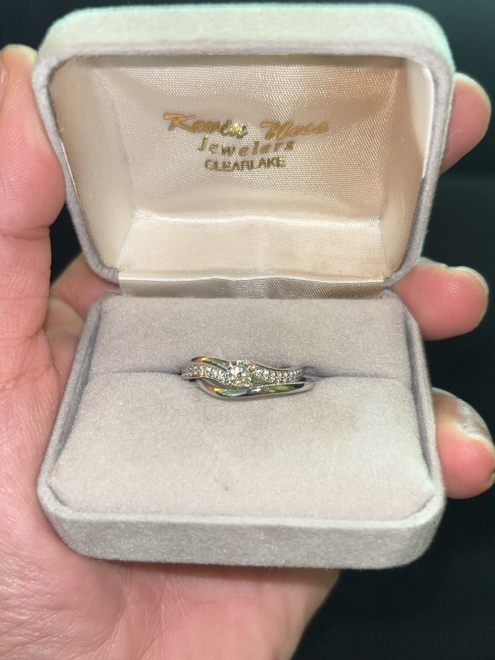 Engagement ring- White gold